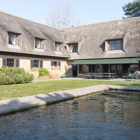 04 Cosy Family Near Golf *